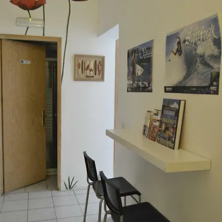 Little Surf House Hostel Λας Πάλμας ντε Γκραν Κανάρια